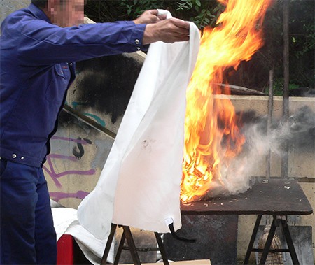 use of fire blanket